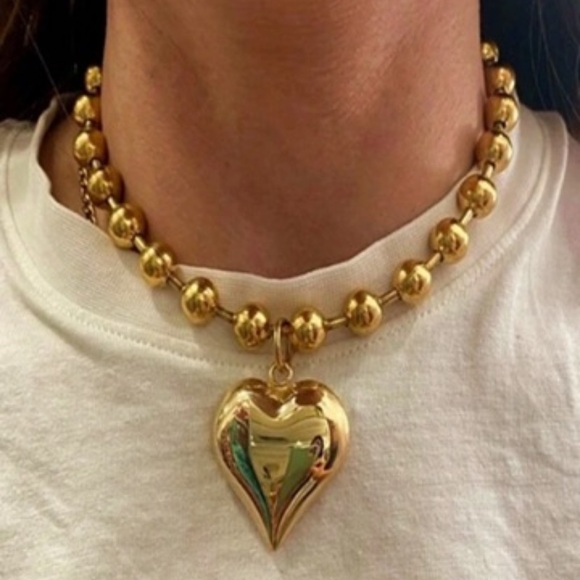 Gold Beaded Heart Exaggerated Necklace - Picture 3 of 6